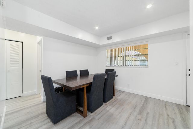 2710 Riverside Drive 201a, Coral Springs, FL 33065