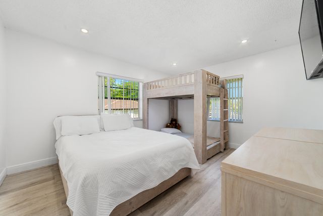 2710 Riverside Drive 201a, Coral Springs, FL 33065
