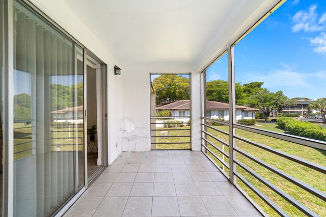2710 Riverside Drive 201a, Coral Springs, FL 33065