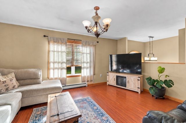 96 Mendall Rd, Acushnet, MA 02743