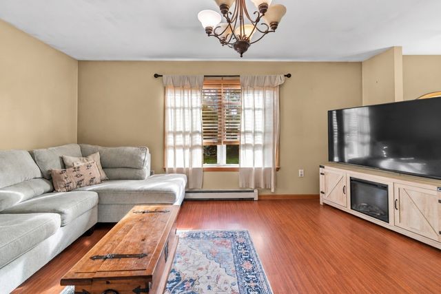 96 Mendall Rd, Acushnet, MA 02743