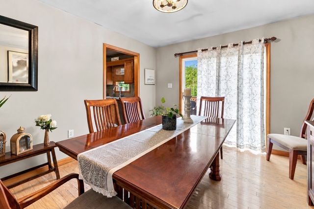 96 Mendall Rd, Acushnet, MA 02743
