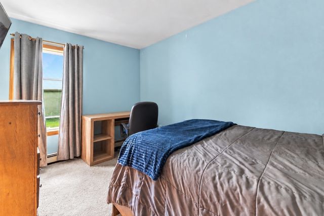96 Mendall Rd, Acushnet, MA 02743