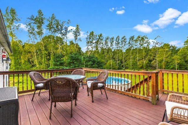 96 Mendall Rd, Acushnet, MA 02743
