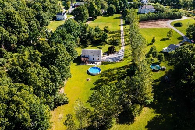 96 Mendall Rd, Acushnet, MA 02743