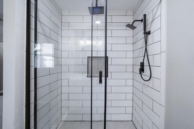 1413 21st Avenue N, Texas City, TX 77590