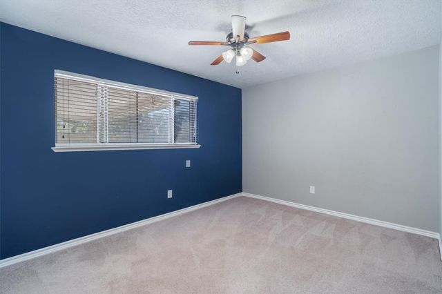 1413 21st Avenue N, Texas City, TX 77590