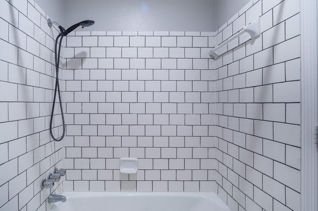 1413 21st Avenue N, Texas City, TX 77590