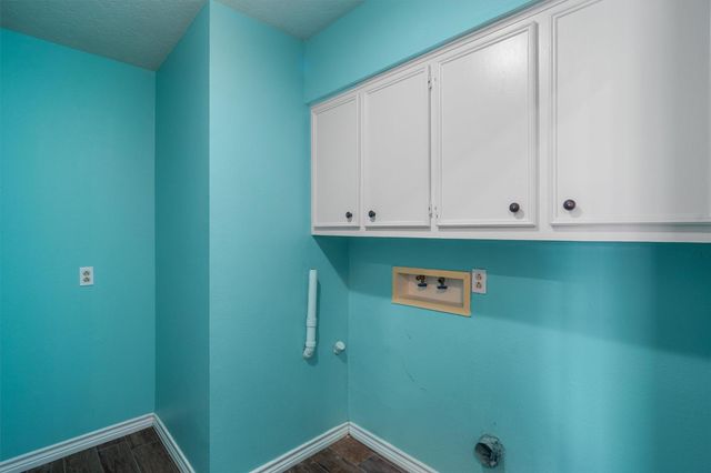 1413 21st Avenue N, Texas City, TX 77590