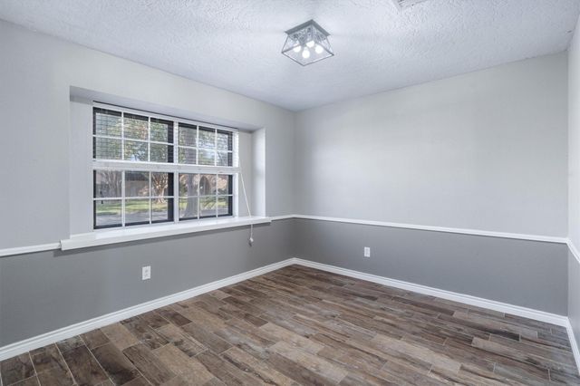 1413 21st Avenue N, Texas City, TX 77590