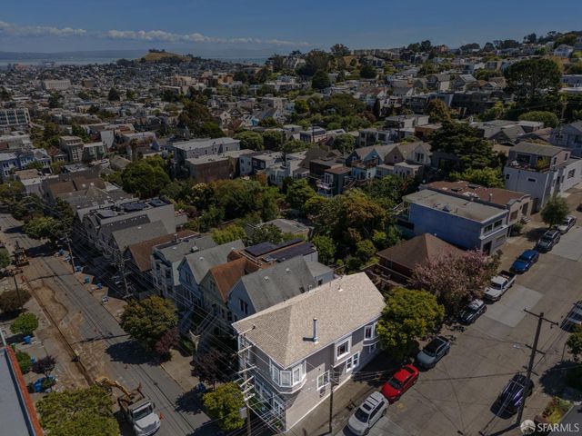 907 Douglass Street, San Francisco, CA 94114