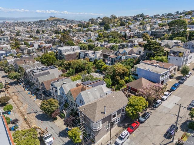907 Douglass Street, San Francisco, CA 94114