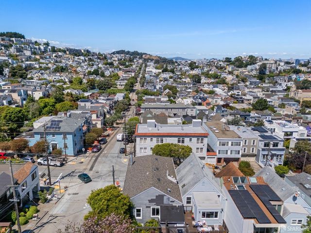 907 Douglass Street, San Francisco, CA 94114