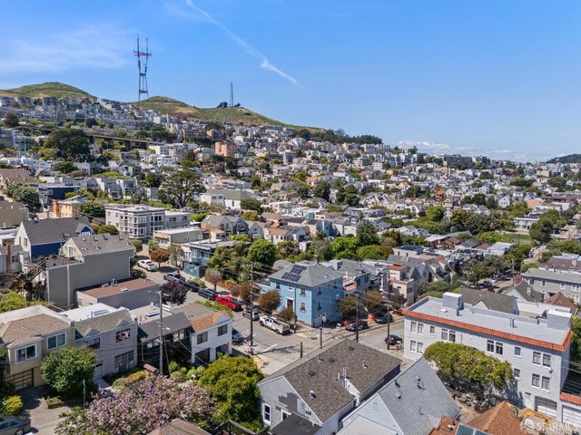 907 Douglass Street, San Francisco, CA 94114