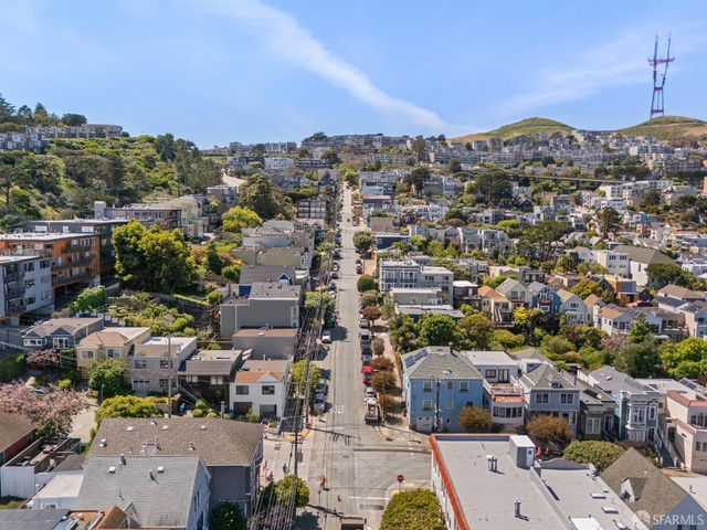 907 Douglass Street, San Francisco, CA 94114