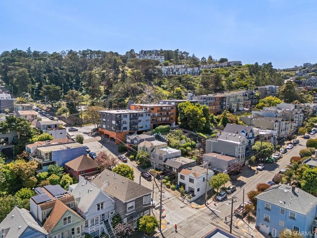 907 Douglass Street, San Francisco, CA 94114