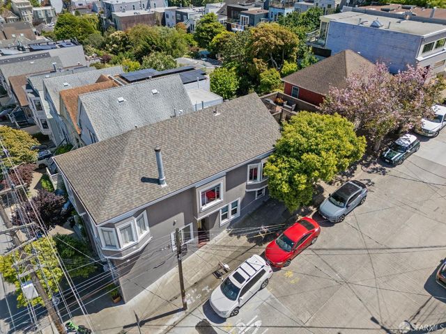 907 Douglass Street, San Francisco, CA 94114