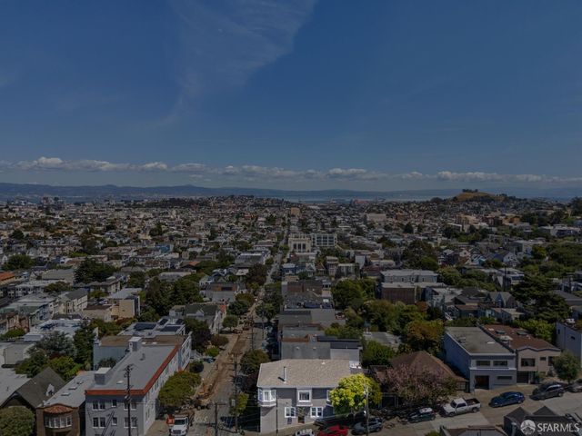 907 Douglass Street, San Francisco, CA 94114