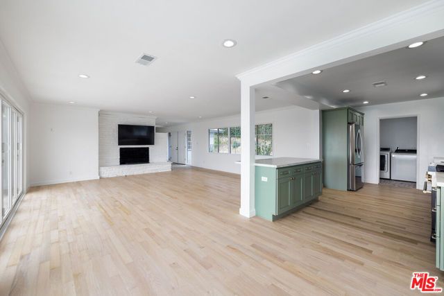 3710 Glenridge Drive, Los Angeles, CA 91423