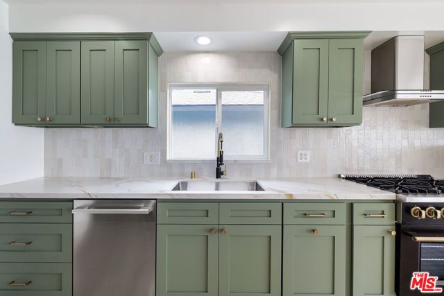 3710 Glenridge Drive, Los Angeles, CA 91423