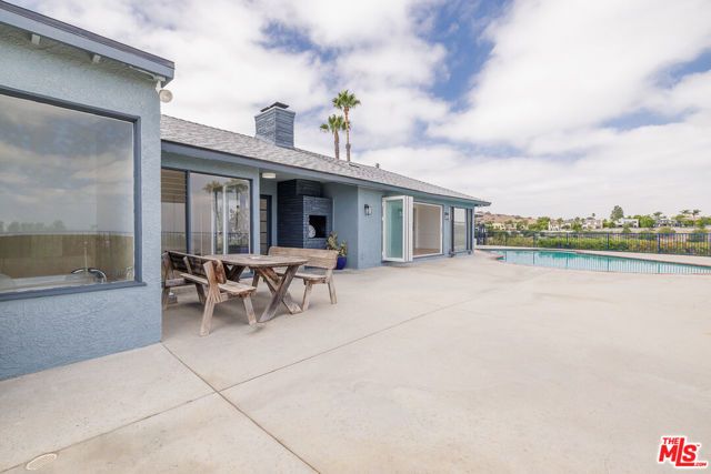 3710 Glenridge Drive, Los Angeles, CA 91423