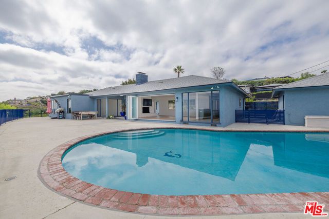 3710 Glenridge Drive, Los Angeles, CA 91423