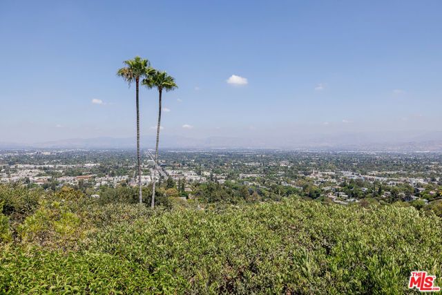 3710 Glenridge Drive, Los Angeles, CA 91423