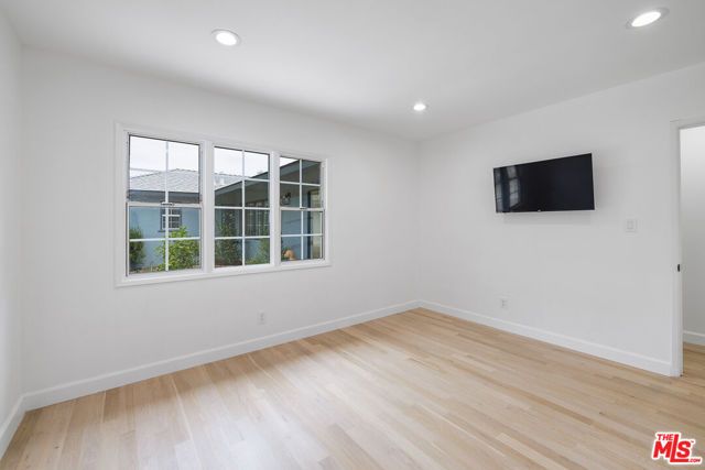 3710 Glenridge Drive, Los Angeles, CA 91423