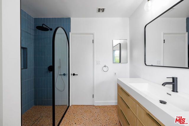 3710 Glenridge Drive, Los Angeles, CA 91423