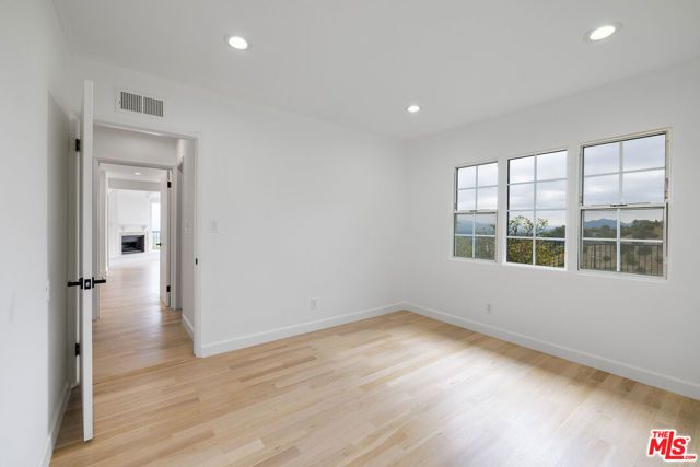 3710 Glenridge Drive, Los Angeles, CA 91423