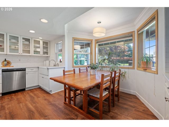 9511 Se TENINO Ct, Portland, OR 97266