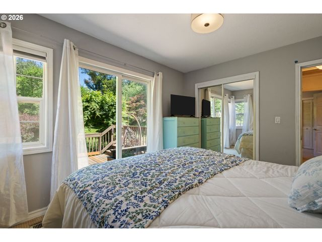 9511 Se TENINO Ct, Portland, OR 97266