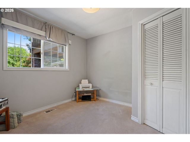 9511 Se TENINO Ct, Portland, OR 97266