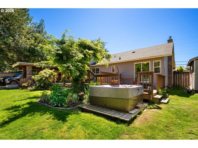 9511 Se TENINO Ct, Portland, OR 97266
