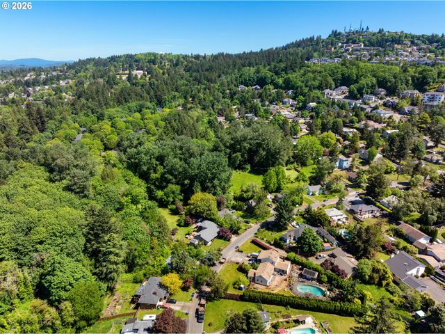 9511 Se TENINO Ct, Portland, OR 97266