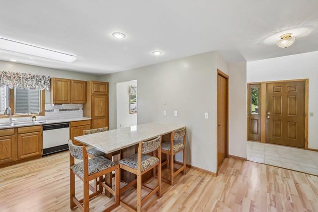 7100 Spring Hill Drive, Middleton, WI 53562