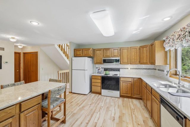 7100 Spring Hill Drive, Middleton, WI 53562
