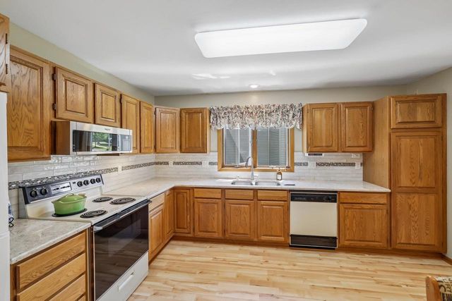 7100 Spring Hill Drive, Middleton, WI 53562