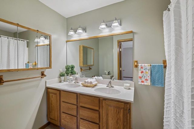 7100 Spring Hill Drive, Middleton, WI 53562