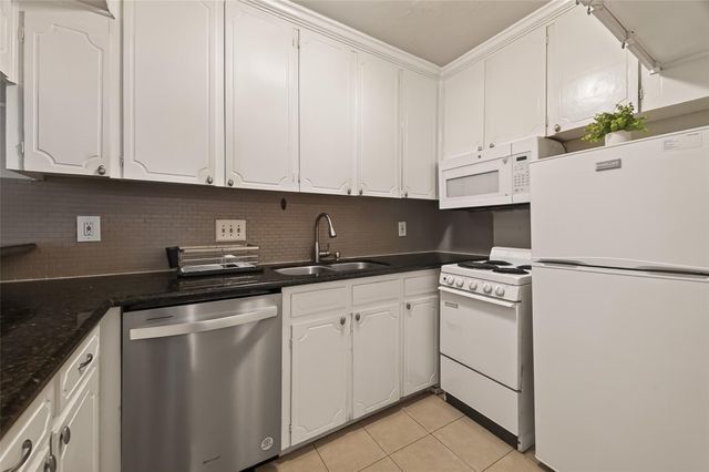 3400 Timmons Lane 31, Houston, TX 77027