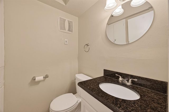 3400 Timmons Lane 31, Houston, TX 77027