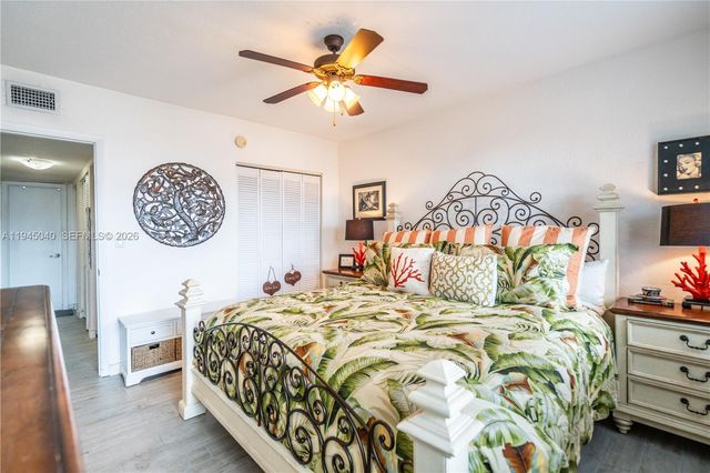 350 S Shore Dr 4, Miami Beach, FL 33141