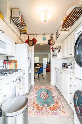 350 S Shore Dr 4, Miami Beach, FL 33141