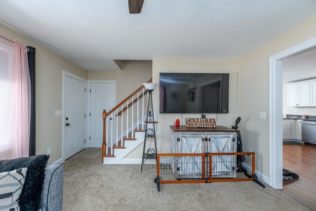 72 New Braintree Rd, West Brookfield, MA 01585