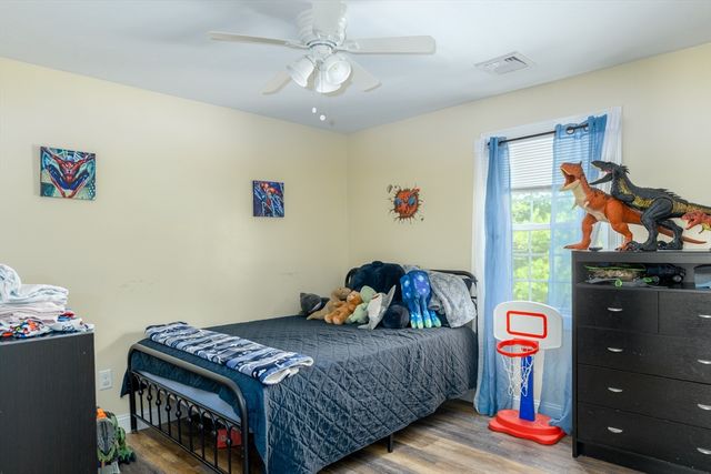 72 New Braintree Rd, West Brookfield, MA 01585