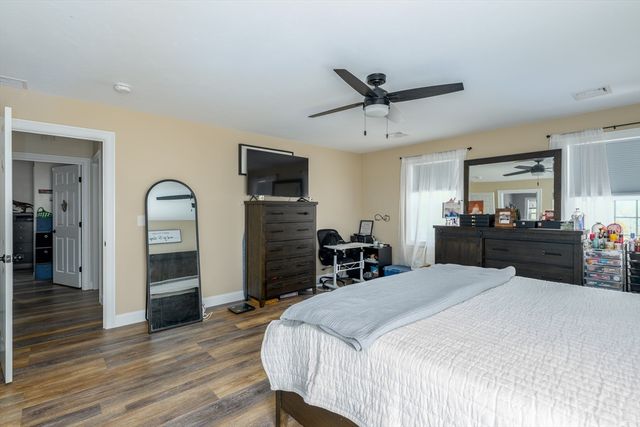 72 New Braintree Rd, West Brookfield, MA 01585