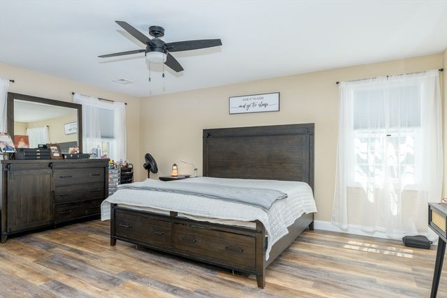72 New Braintree Rd, West Brookfield, MA 01585