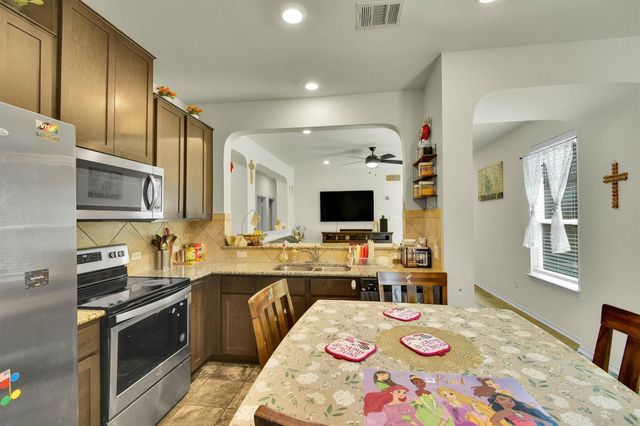 2950 E Old Settlers BLVD 70, Round Rock, TX 78665