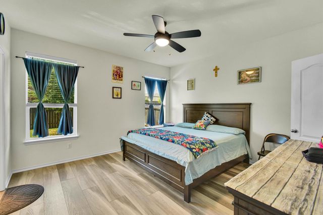 2950 E Old Settlers BLVD 70, Round Rock, TX 78665