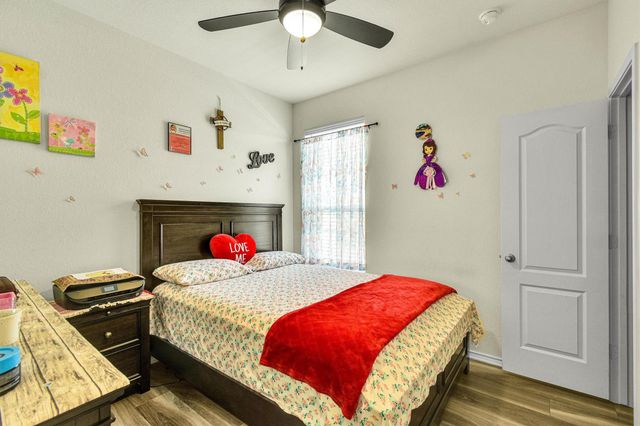 2950 E Old Settlers BLVD 70, Round Rock, TX 78665